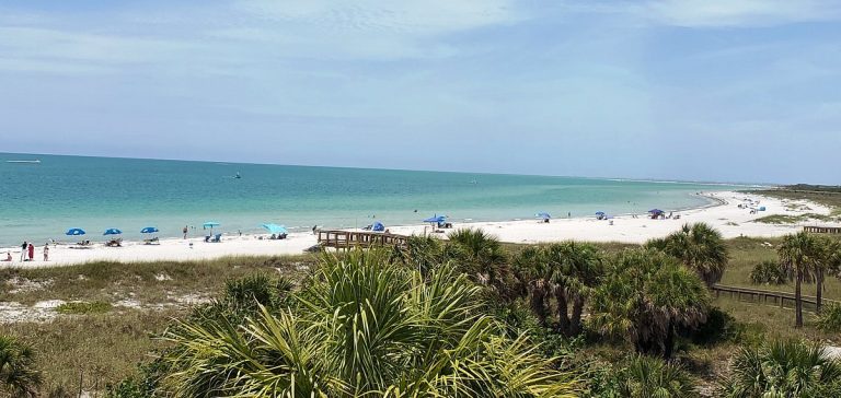 fort de soto park beach