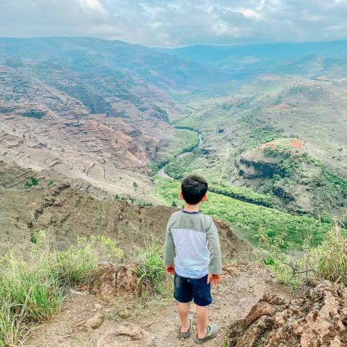 if you want an adventure, the best area to stay in kauai is on the west side